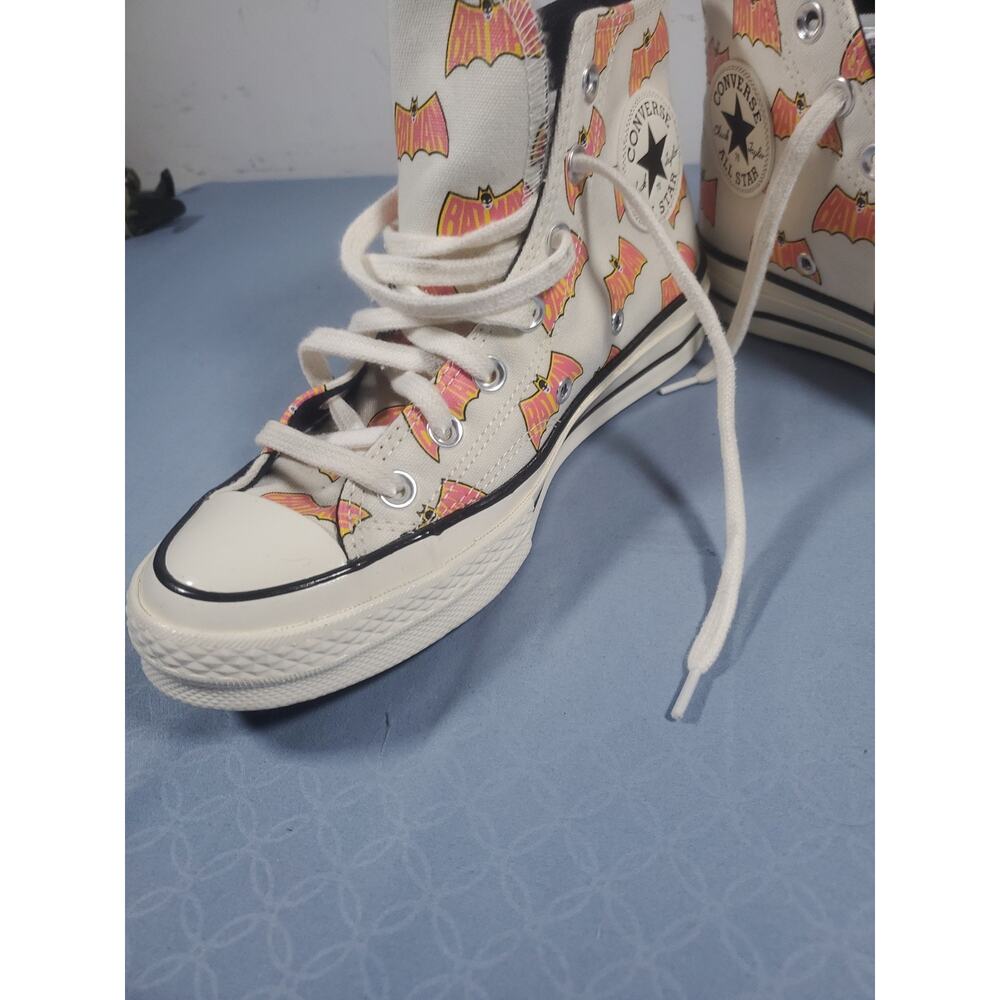 Converse Chuck 70 Hi Batman 80th Anniversary White Pink 167318C DC Womesn 7 - Picture 15 of 16